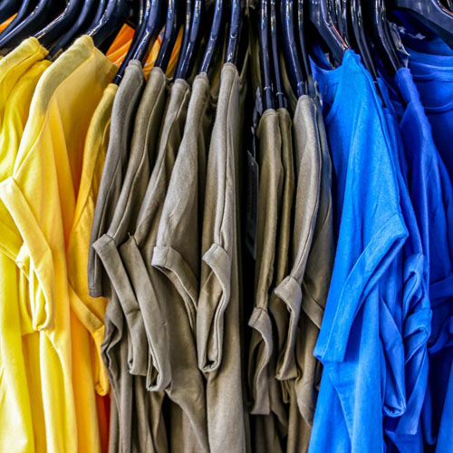 Große Auswahl an Bio-T-Shirts, die unter fairen Bedingungen und aus Bio-Baumwolle von  von unserem Partner hergestellt werden.
Von T-Shirts, Poloshirts, Hoodies und Pullovern bis zu Club-T-Shirts, Bildungskleidung, Sportuniformen, Werbeartikeln uvm